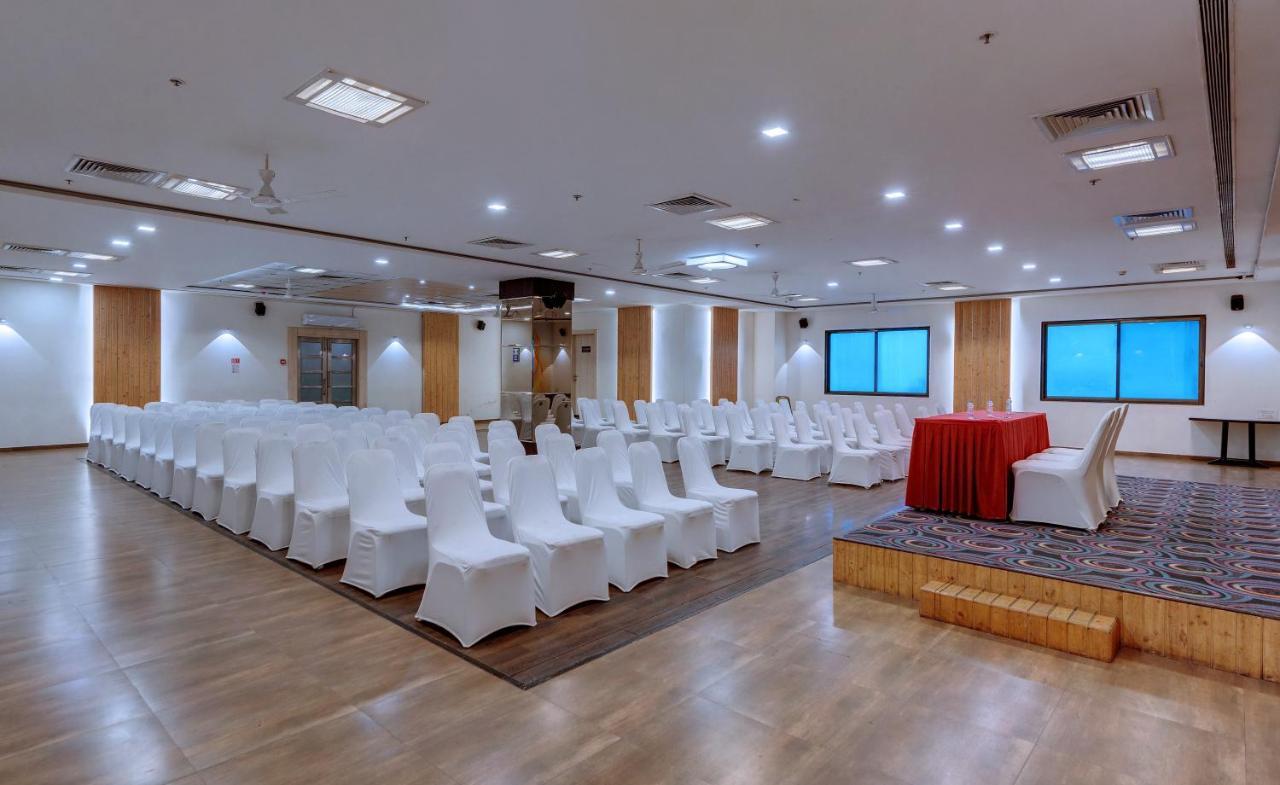 Grand Fortune Beacon, Ichalkaranji Hotell Exteriör bild