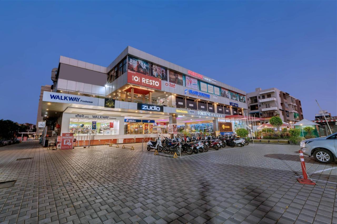 Grand Fortune Beacon, Ichalkaranji Hotell Exteriör bild