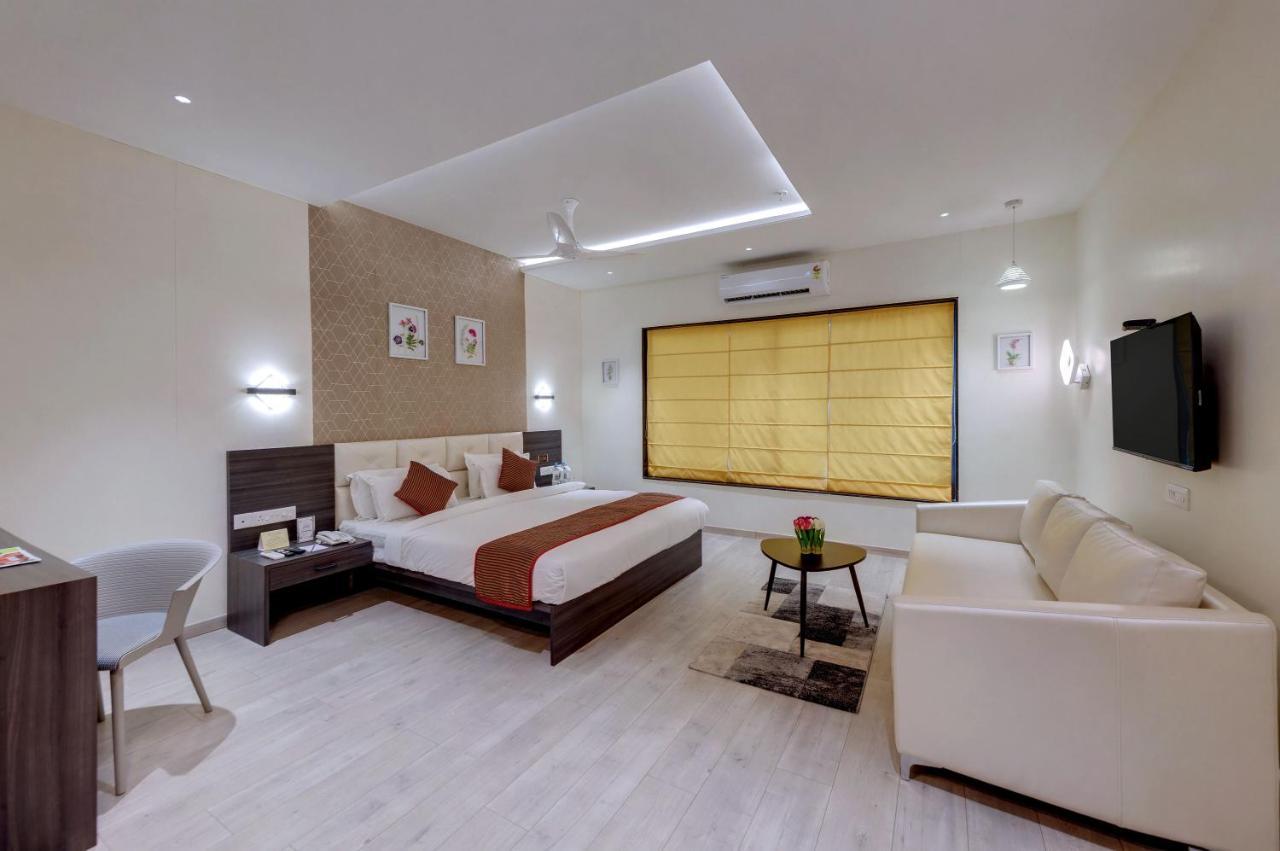 Grand Fortune Beacon, Ichalkaranji Hotell Exteriör bild
